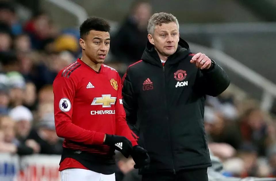 则更加引人 则更加引人